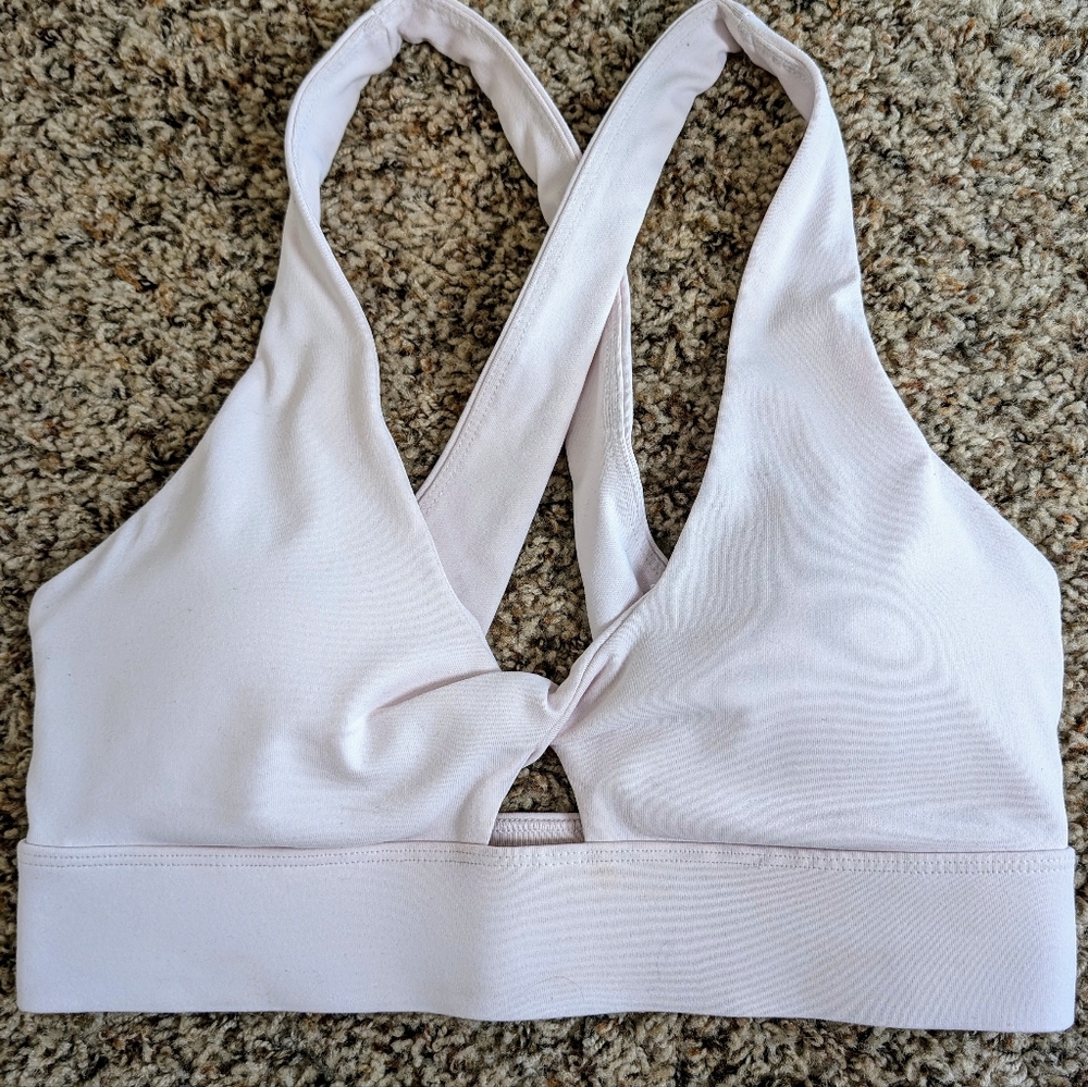 Fabletics Oasis Twist Sports Bra